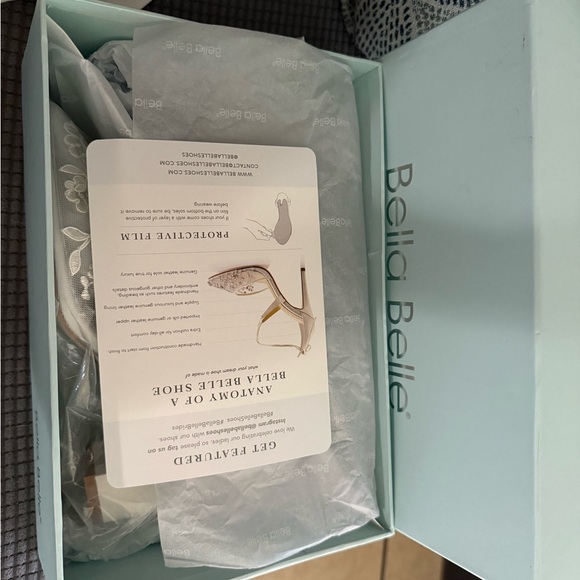 Bella Belle Chelsea Shoes 7.5 - Picture 10 of 12